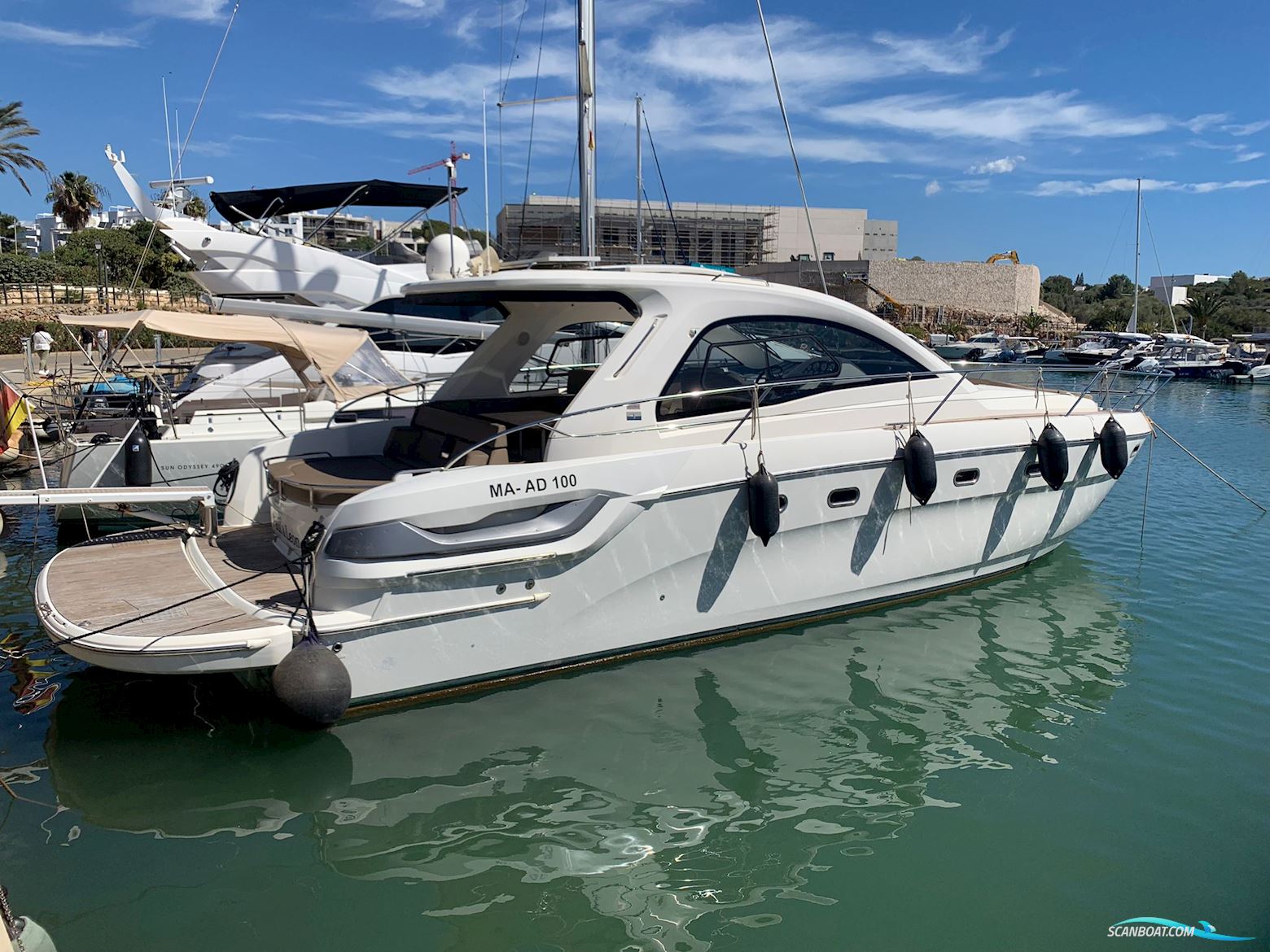 Bavaria Sport 43 Hard Top