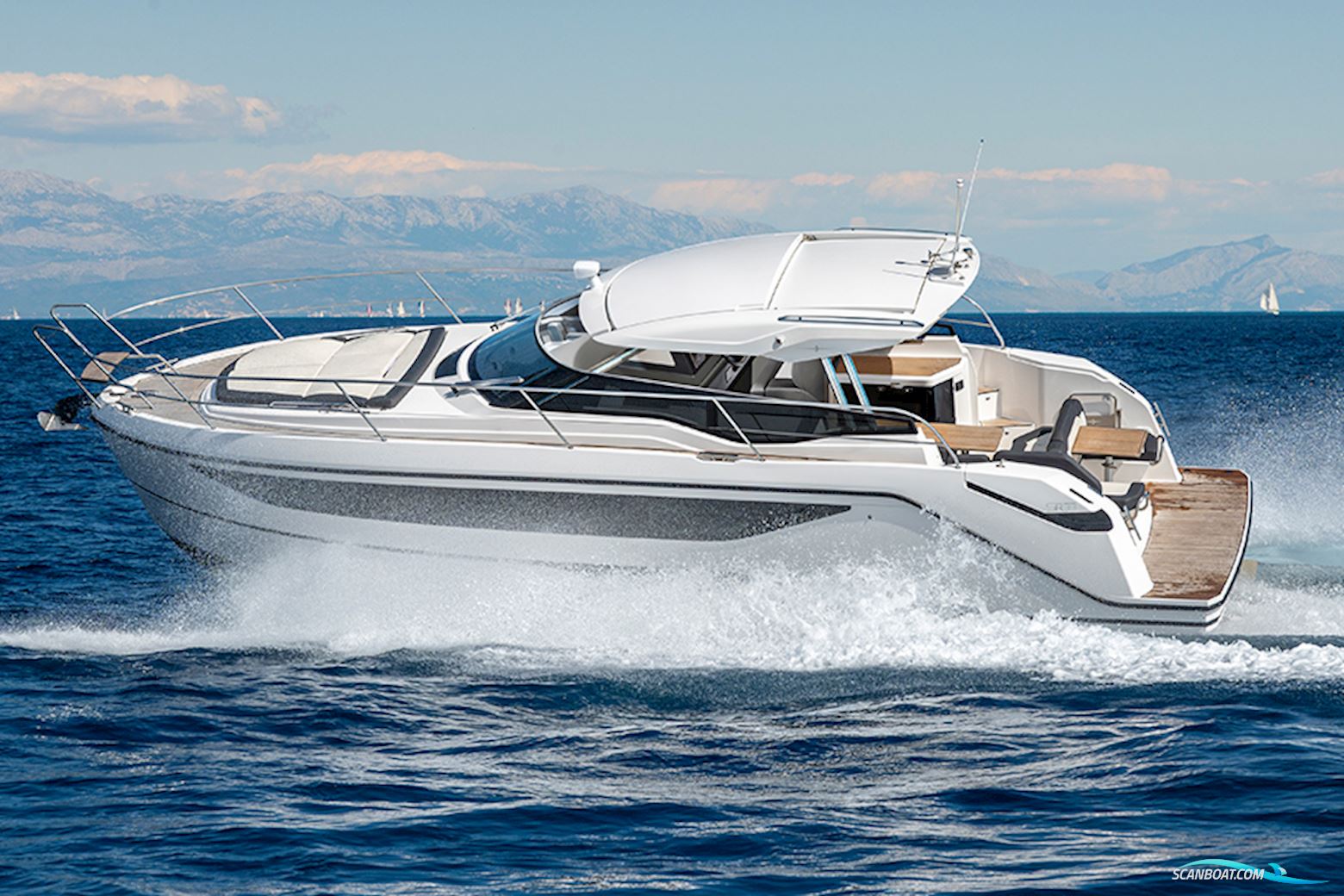 Bavaria SR35 Open