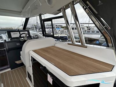 Bavaria SR35 Motorbåt 2026, med Volvo Penta motor, England
