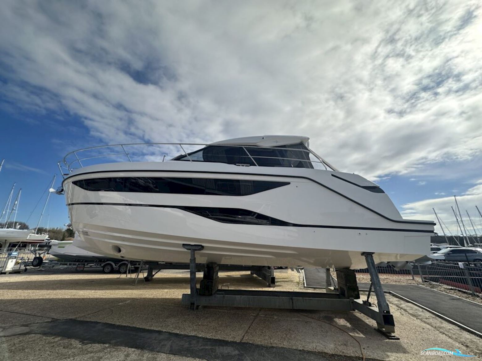 Bavaria SR35HT Motorbåt 2024, med Volvo-Penta motor, Spanien