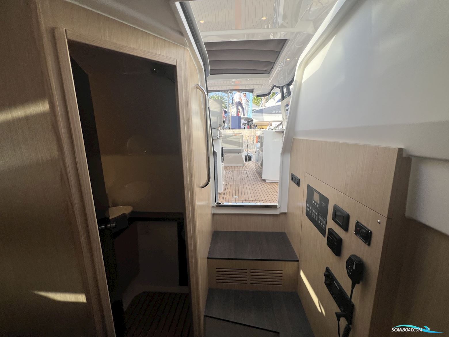 Bavaria Vida 33 Hard Top