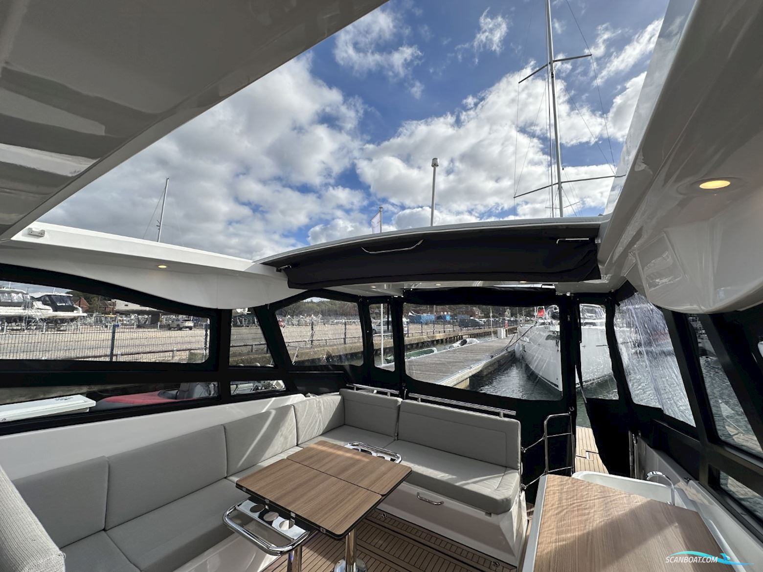 Bavaria Vida 33 Hard Top