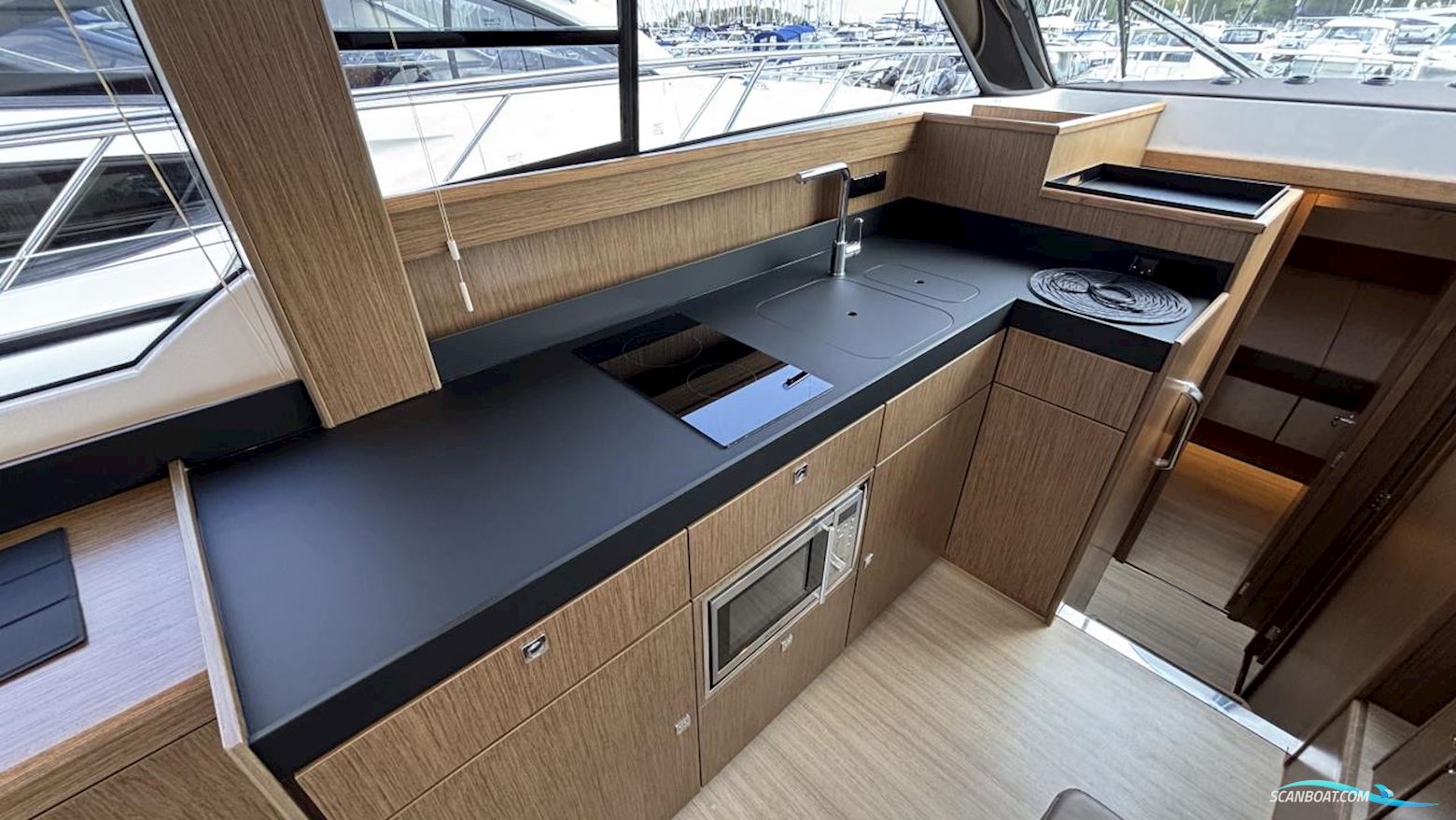 Bavaria VIRTESS 420 FLY