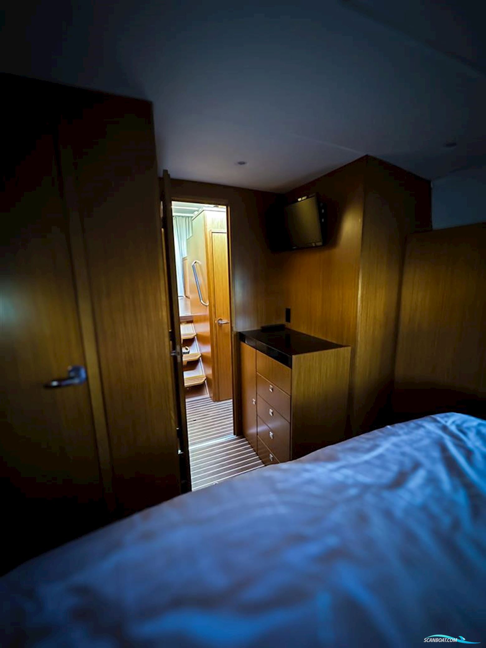 Bavaria Virtess 420 Fly