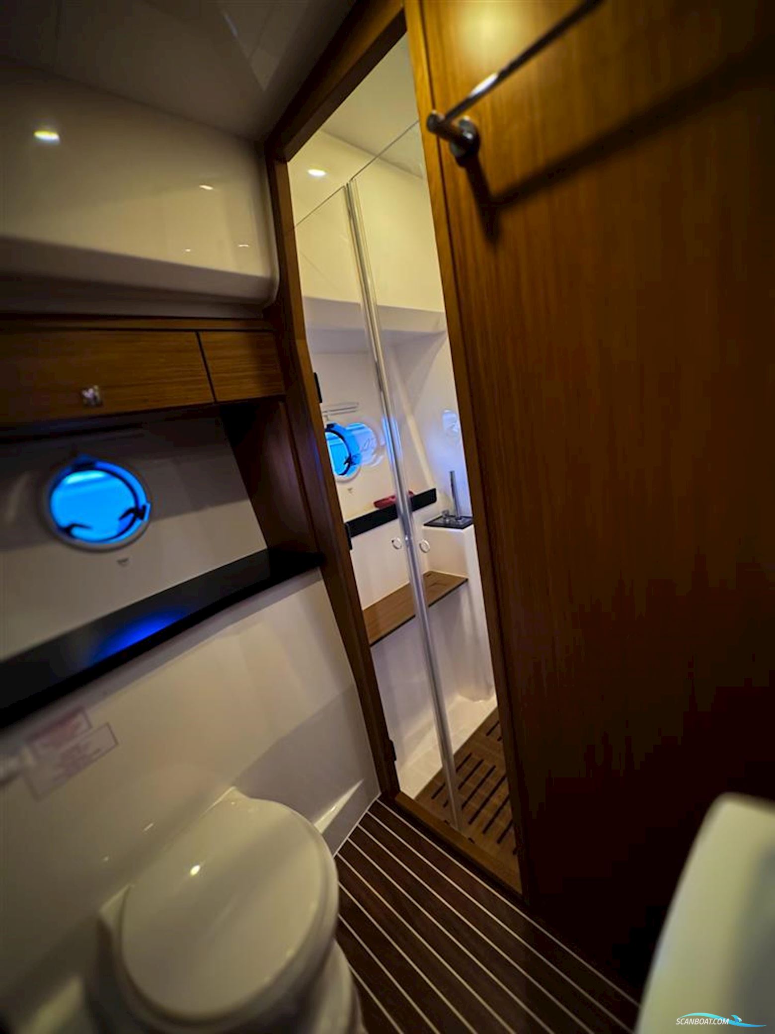 Bavaria Virtess 420 Fly