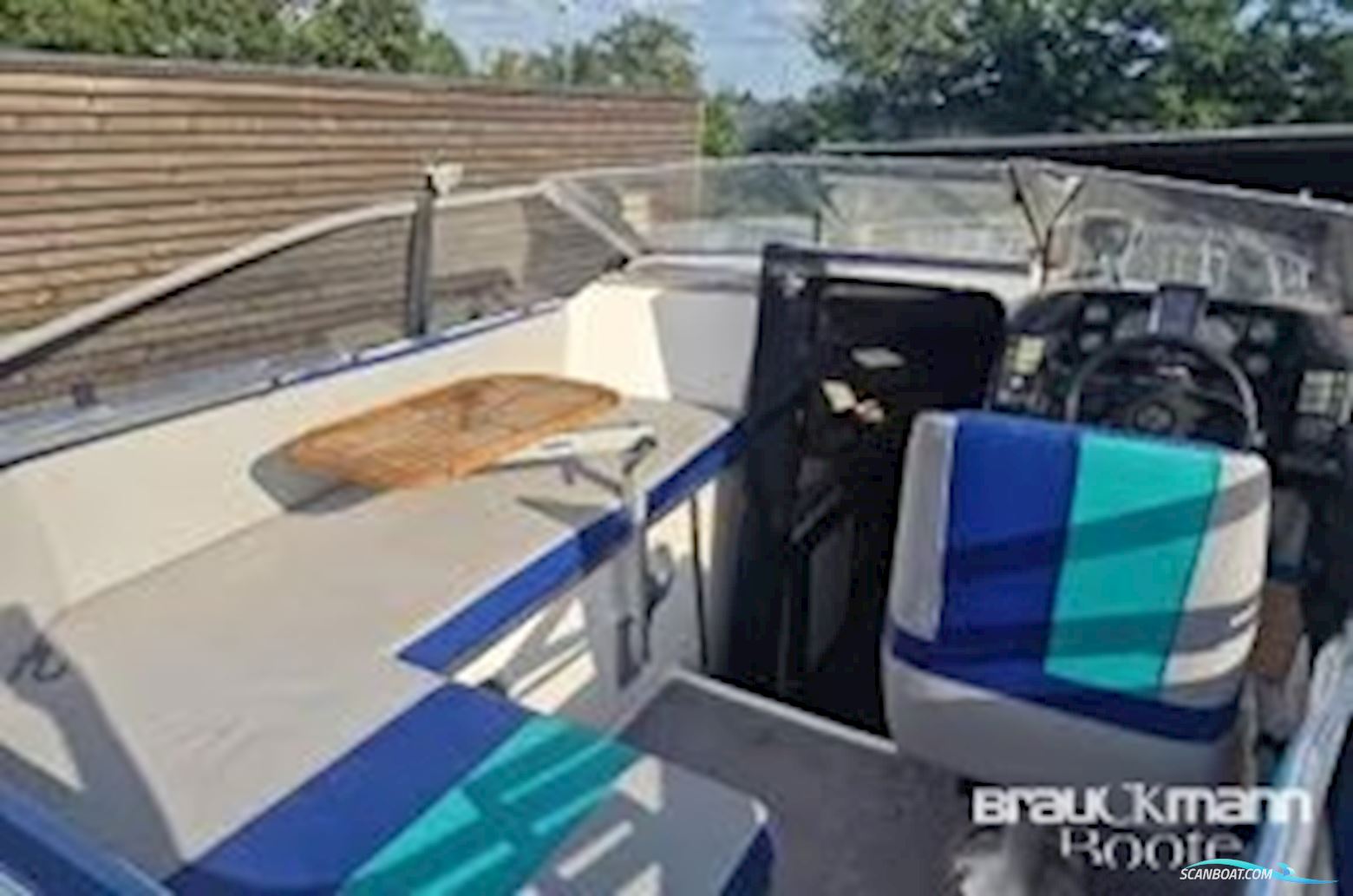 Bayliner (US) Bayliner (US) 2655 Cierra Sunbridge