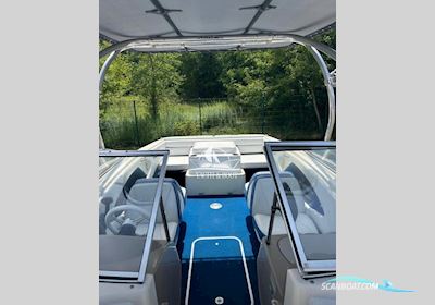 Bayliner (US) Bayliner (US) Bowrider 215 Motorbåt 2005, med Mercruiser motor, Tyskland