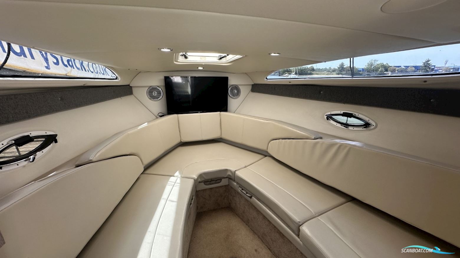 Bayliner  255