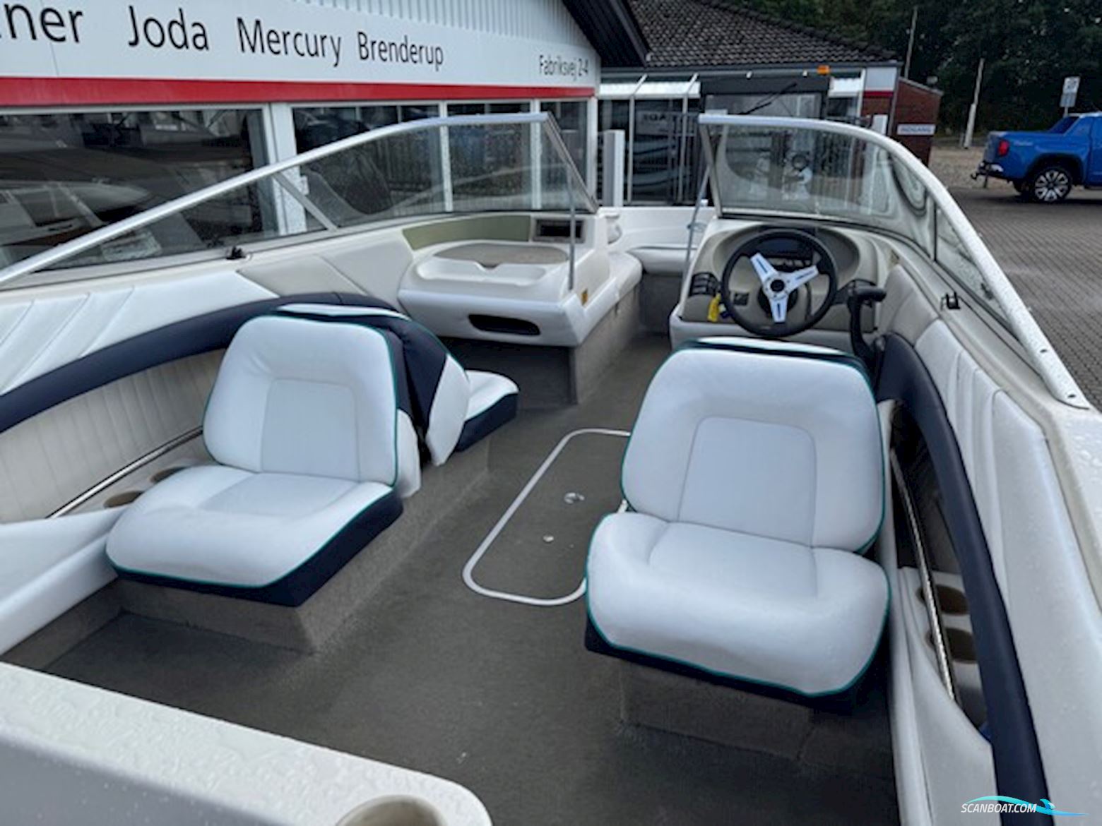 Bayliner 1802 Capri LS Bowrider Med 120 hk Mercury Force - Sælges Engros