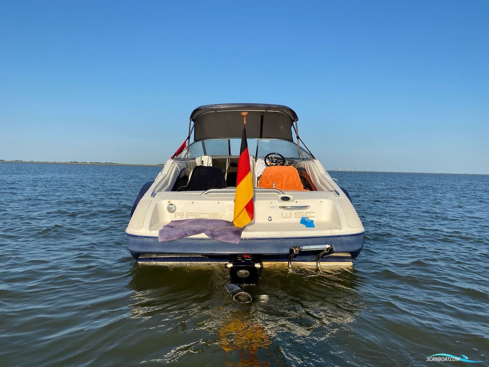 Bayliner 2052 LS "40th Anniversary"