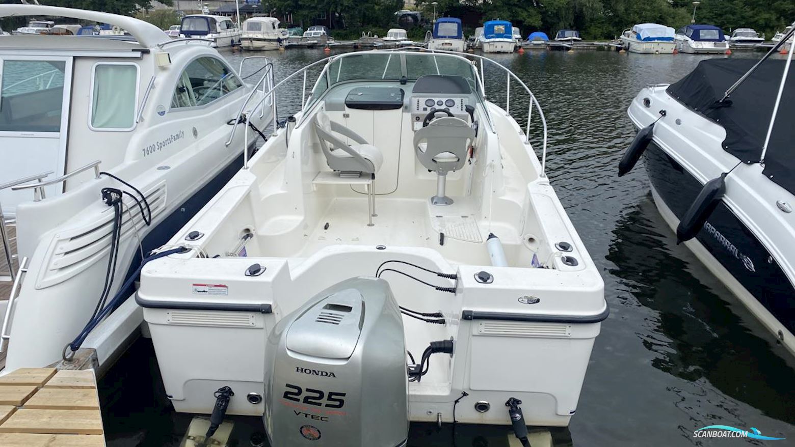 Bayliner 2102 Trophy