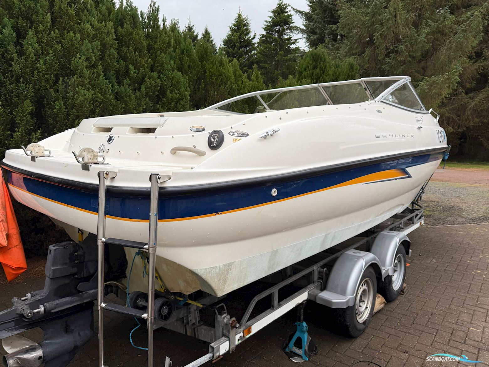 Bayliner 212 Capri