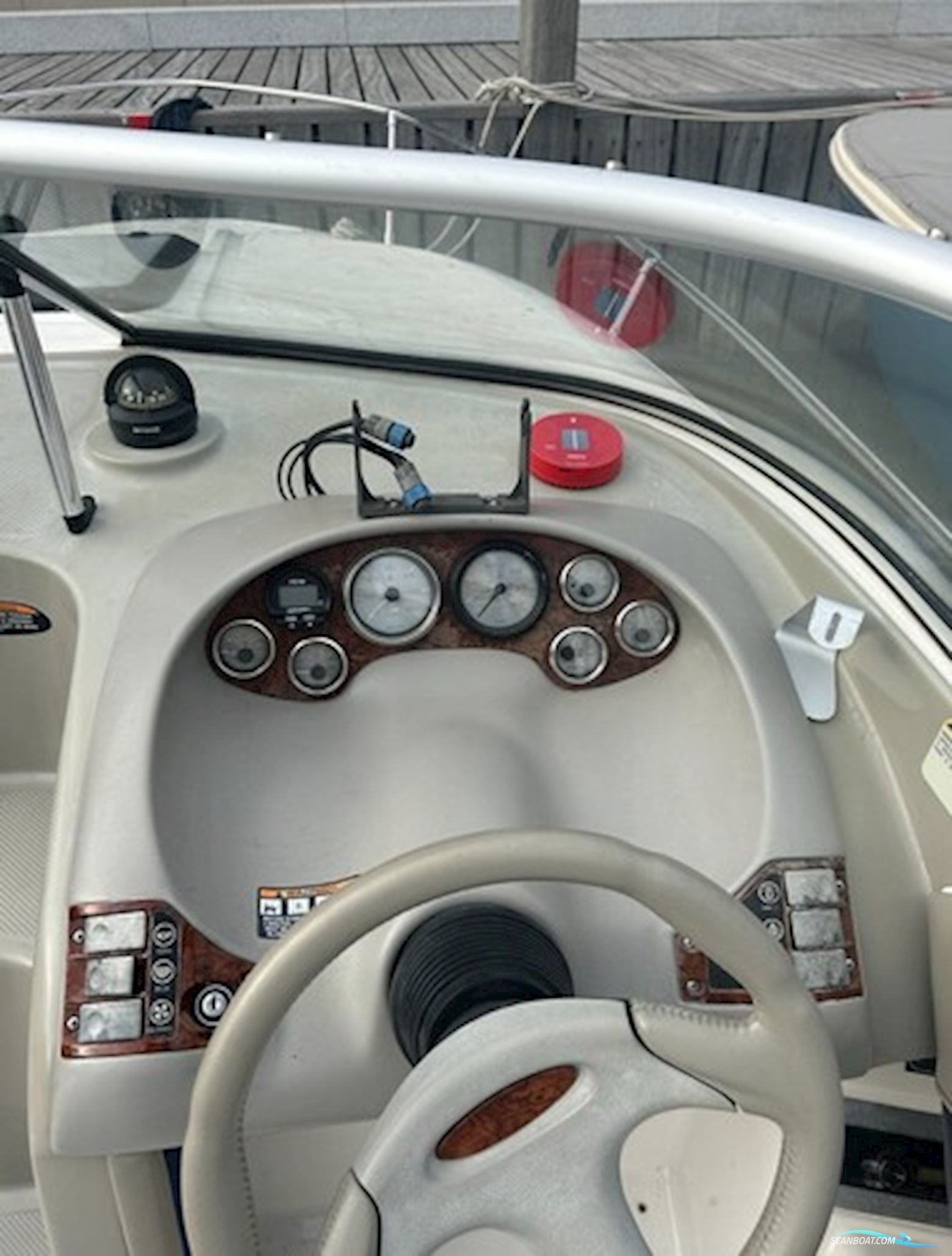 Bayliner 2350 (Daycruiser)