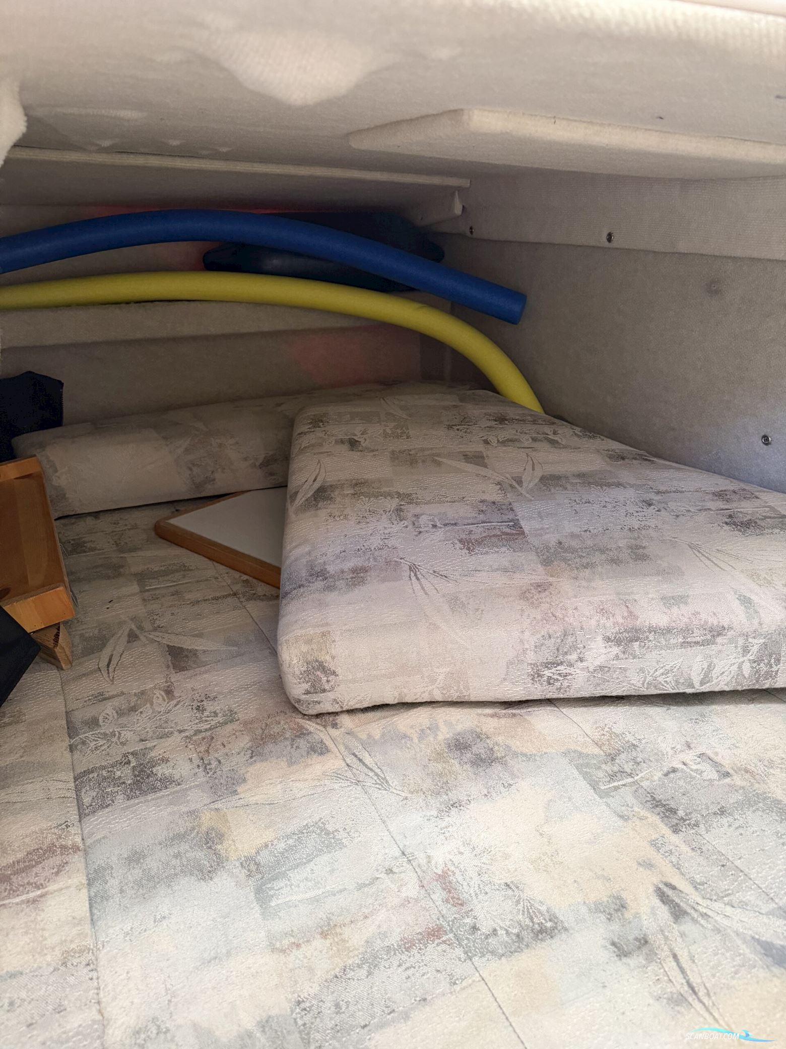 Bayliner 2355 Ciera med ferskvandskølet motor