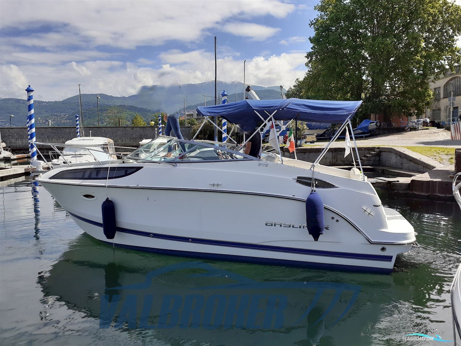 Bayliner 245