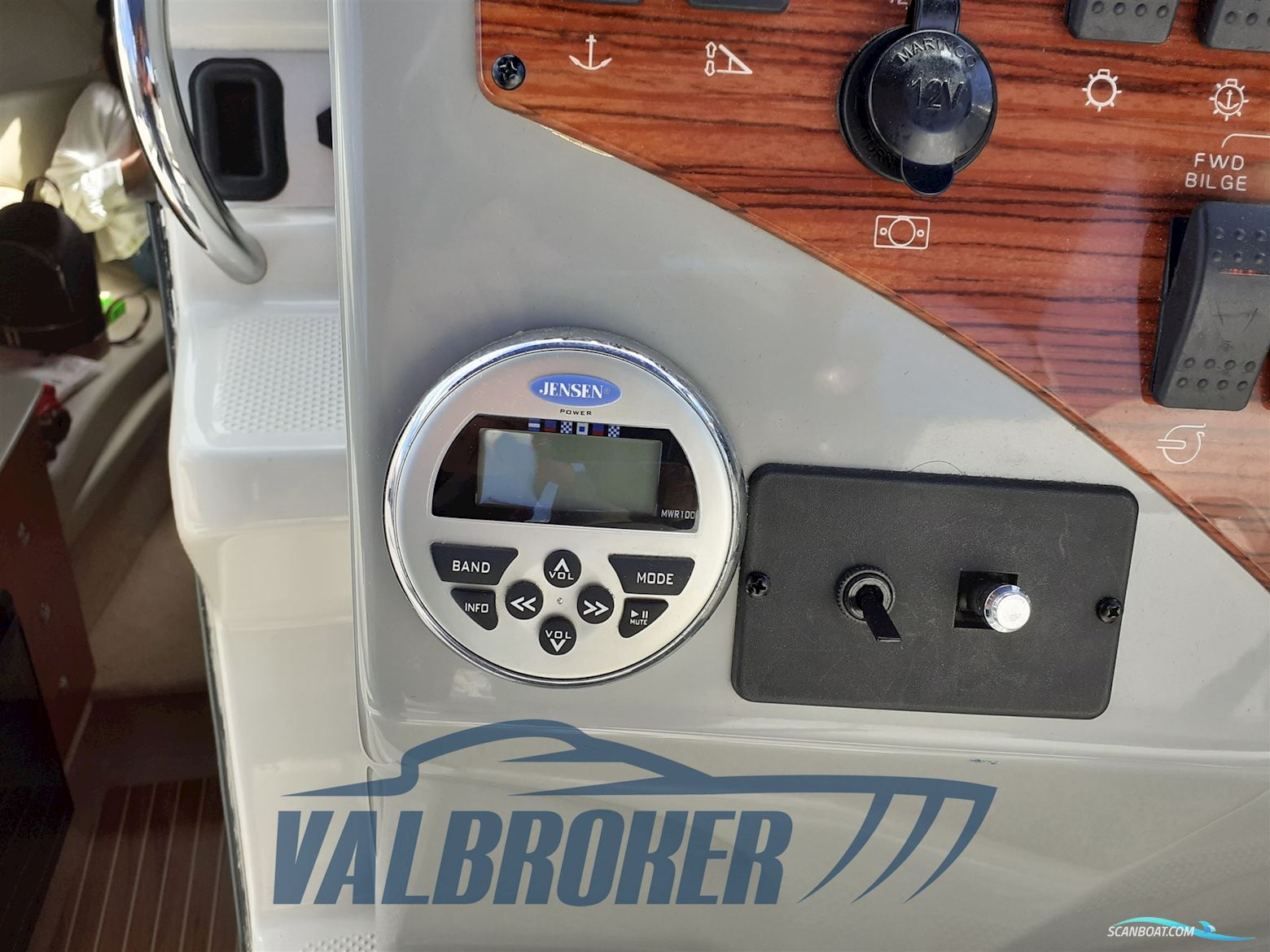 Bayliner 245