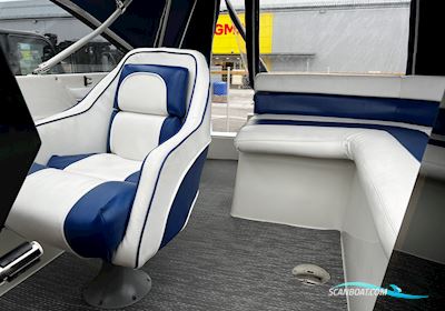 Bayliner 2455 Ciera Motorbåt 1988, med Volvo Penta V8 motor, Sverige