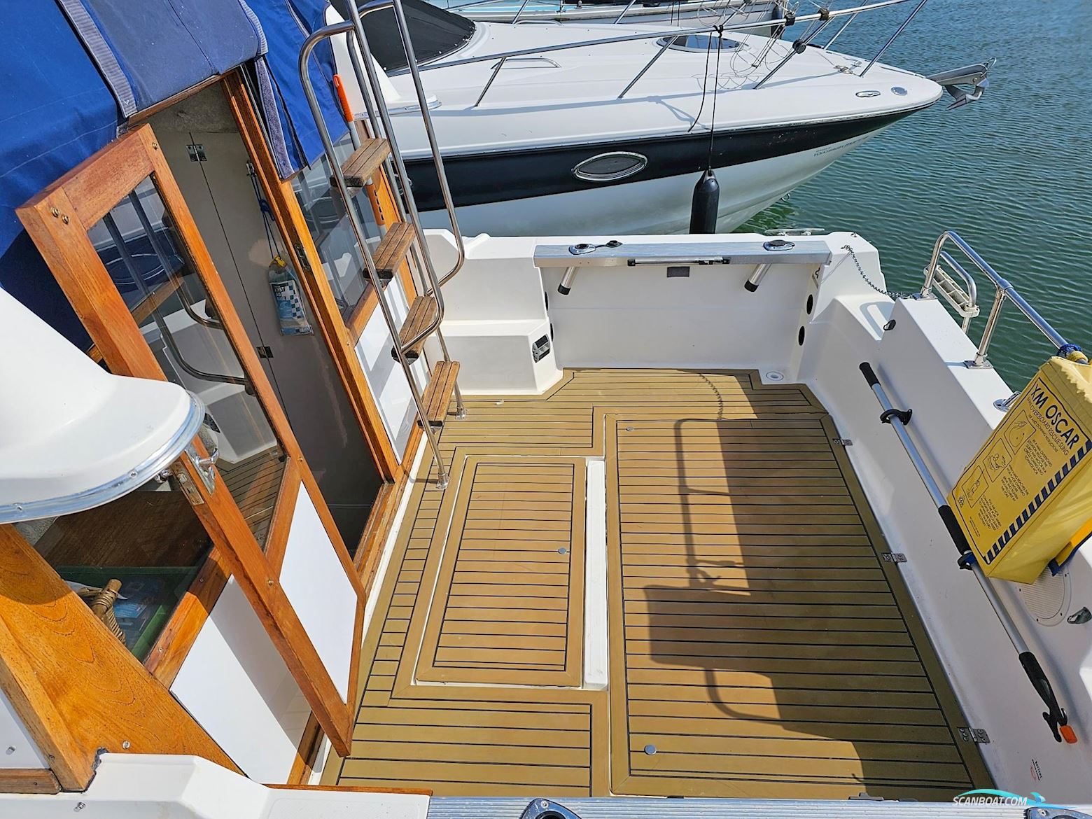 Bayliner 2556 Flybridge