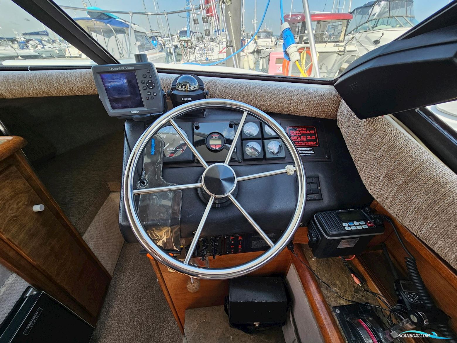 Bayliner 2556 Flybridge