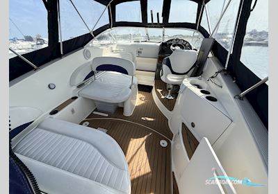 Bayliner 265 Motorbåt 2005, med Mercruiser motor, England
