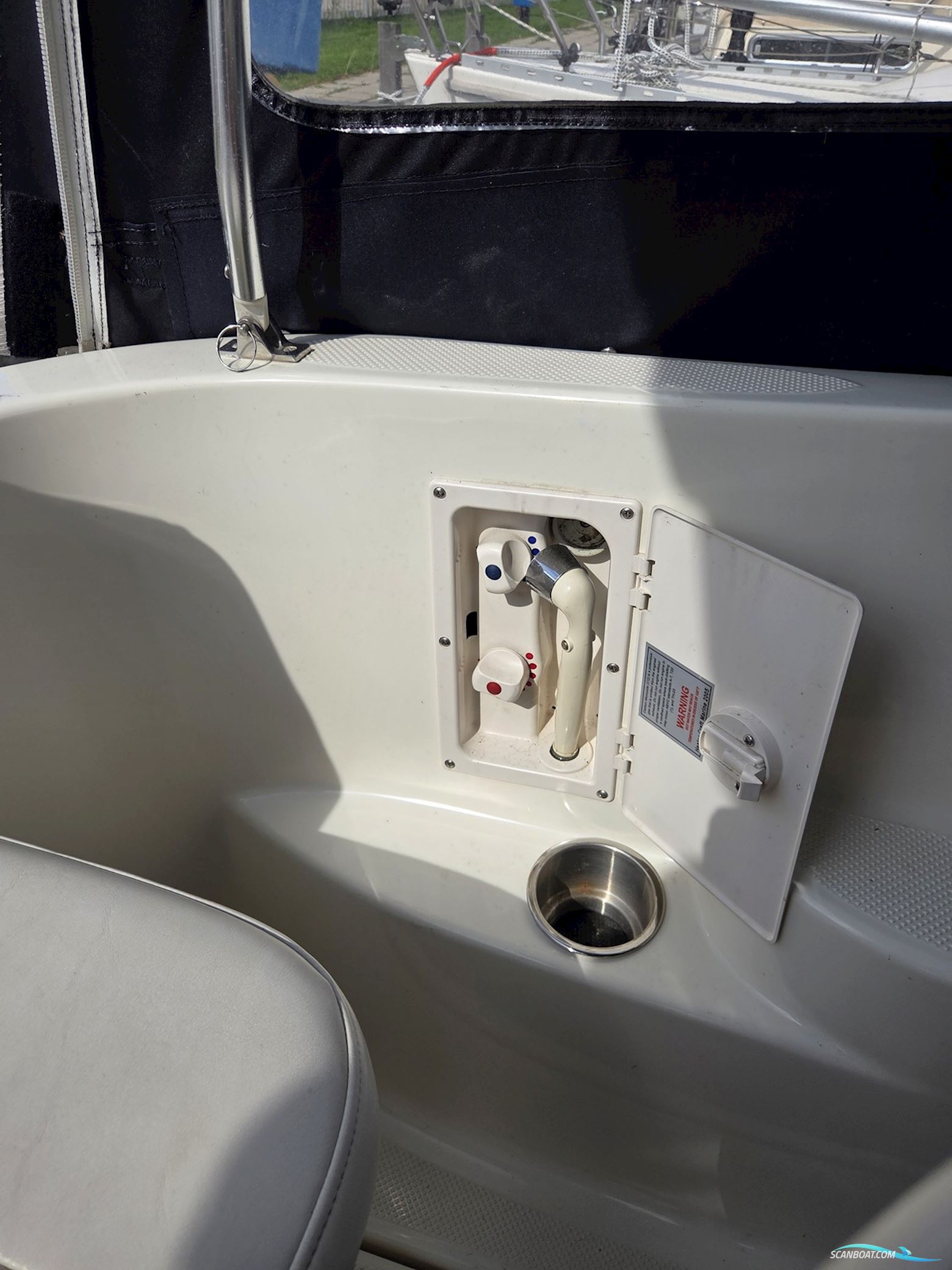 Bayliner 275