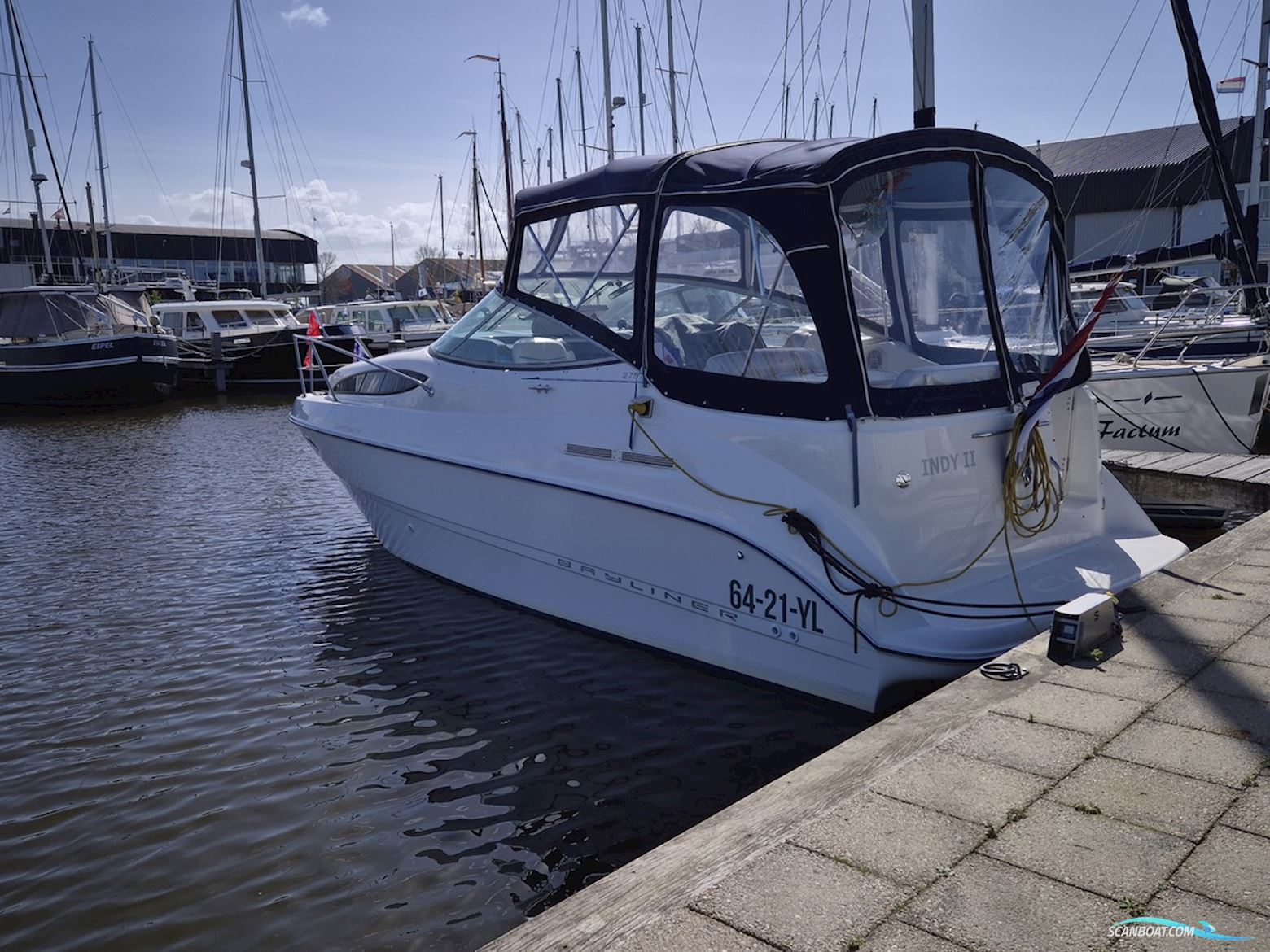 Bayliner 275