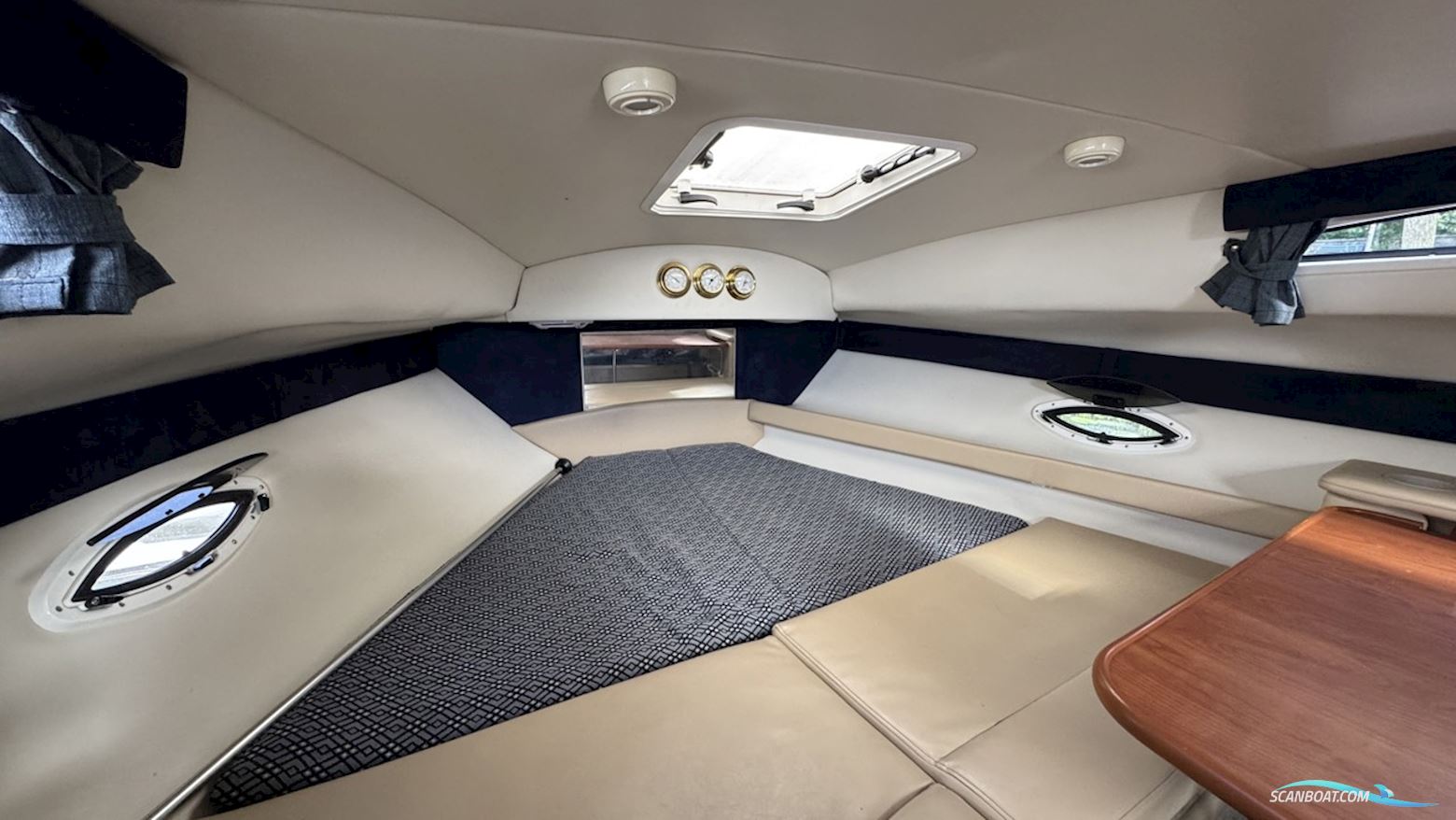 Bayliner 275C