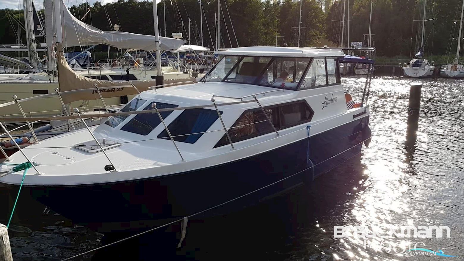 Bayliner 2859 Motorbåt 1993, med Mercruiser motor, Tyskland
