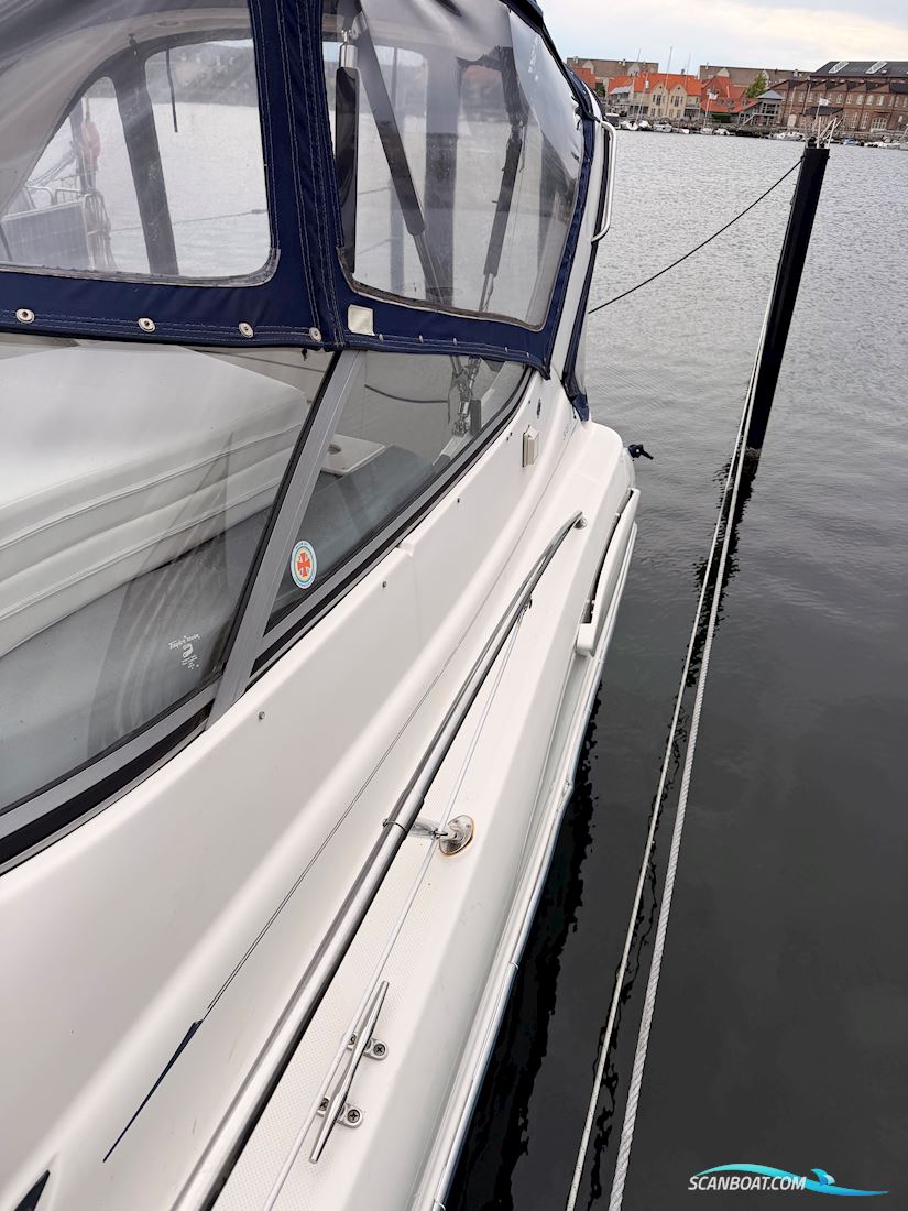 Bayliner 305 