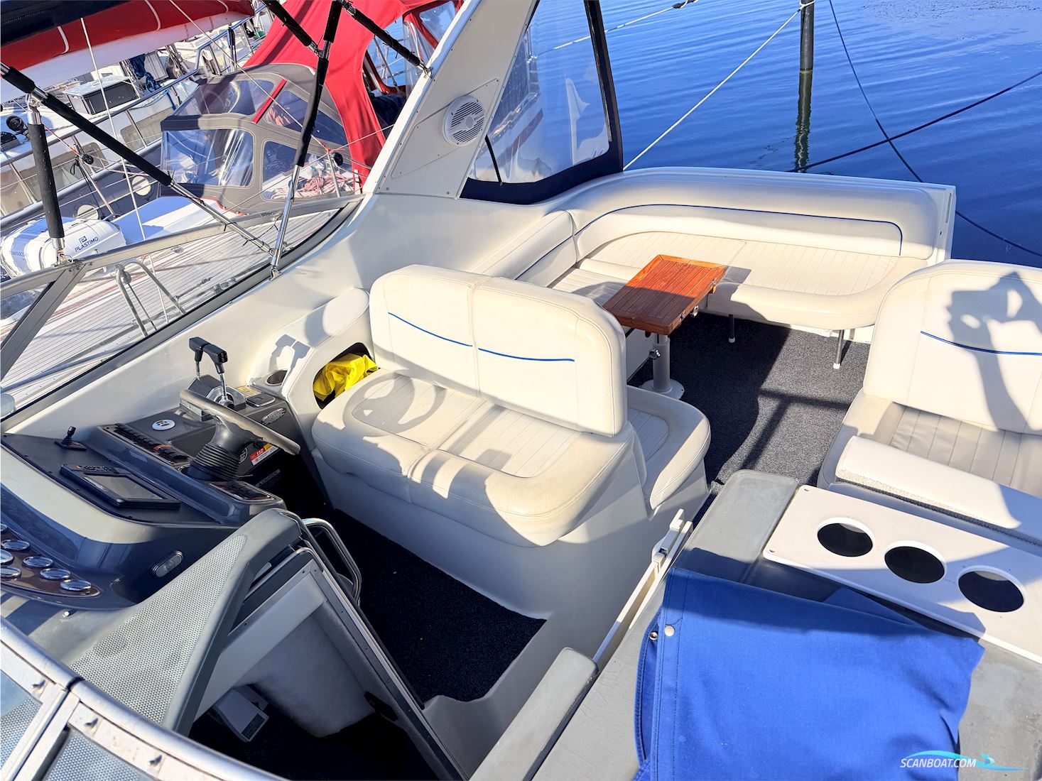 Bayliner 305