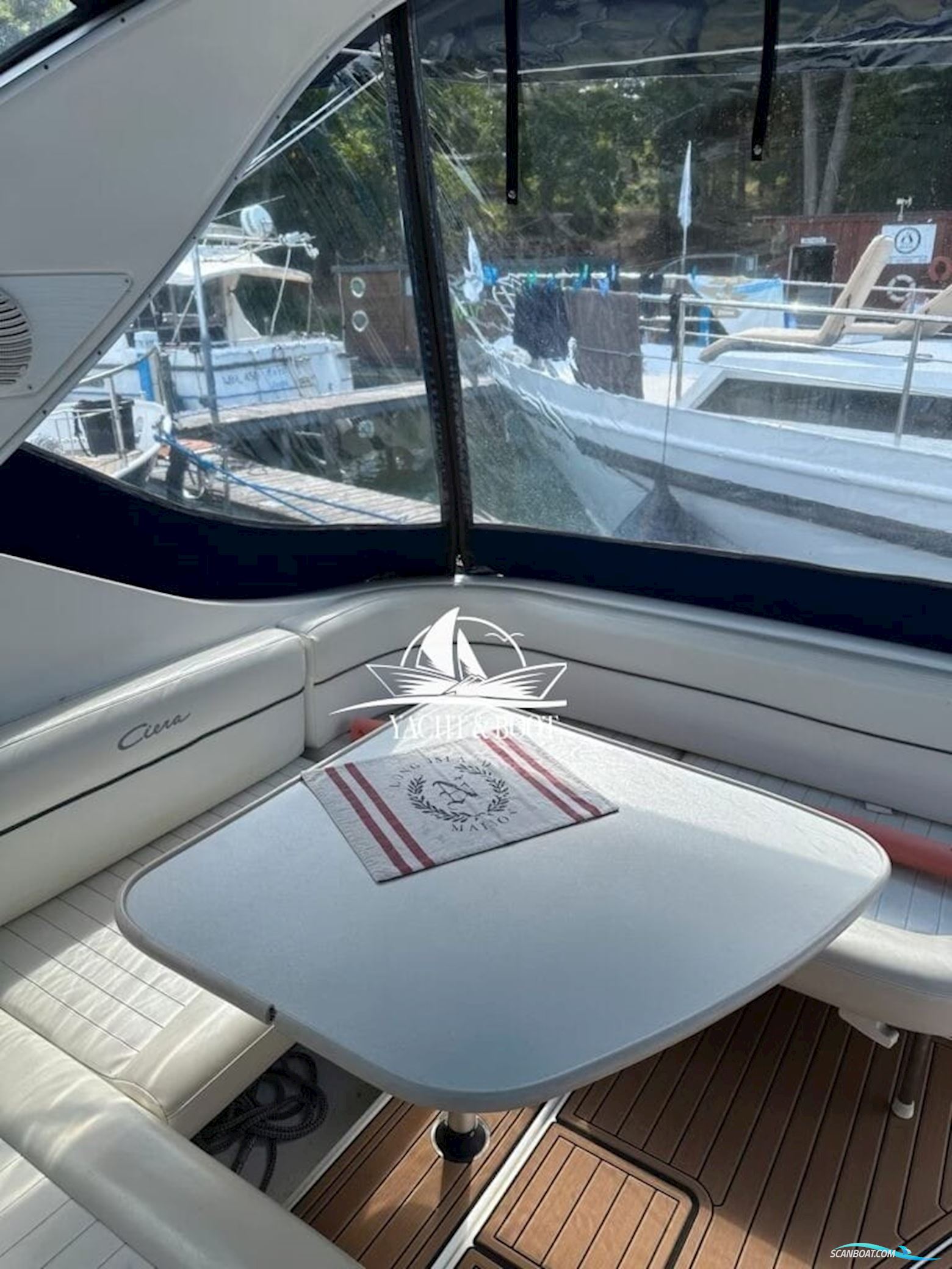 Bayliner 3055