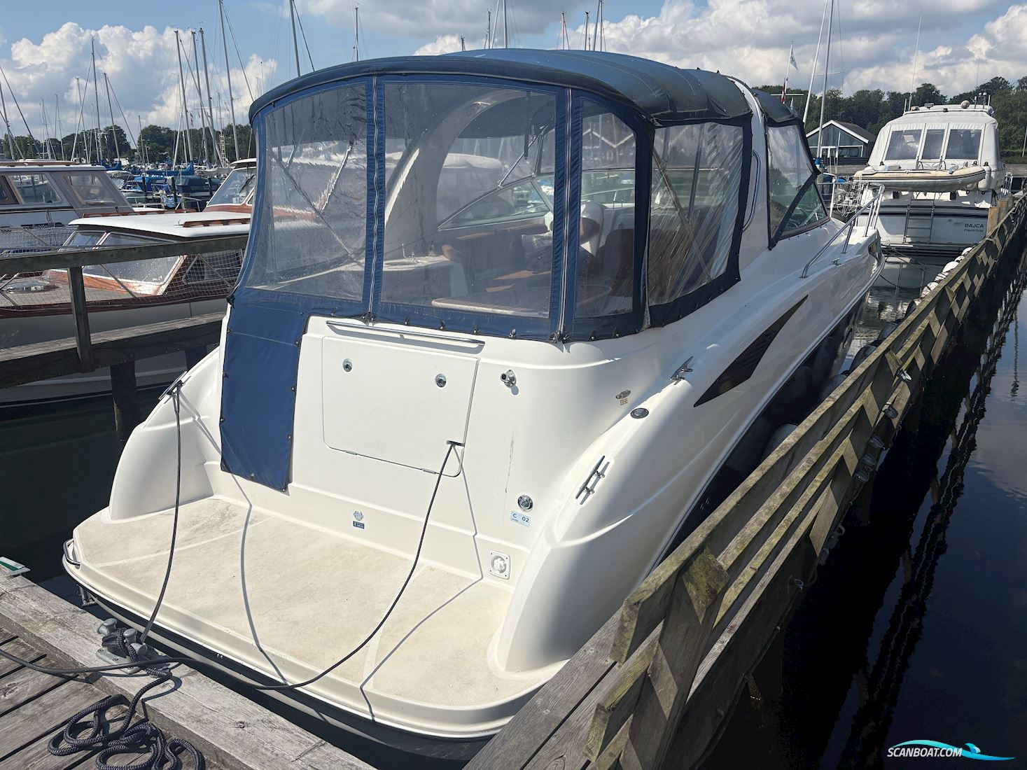 Bayliner 325