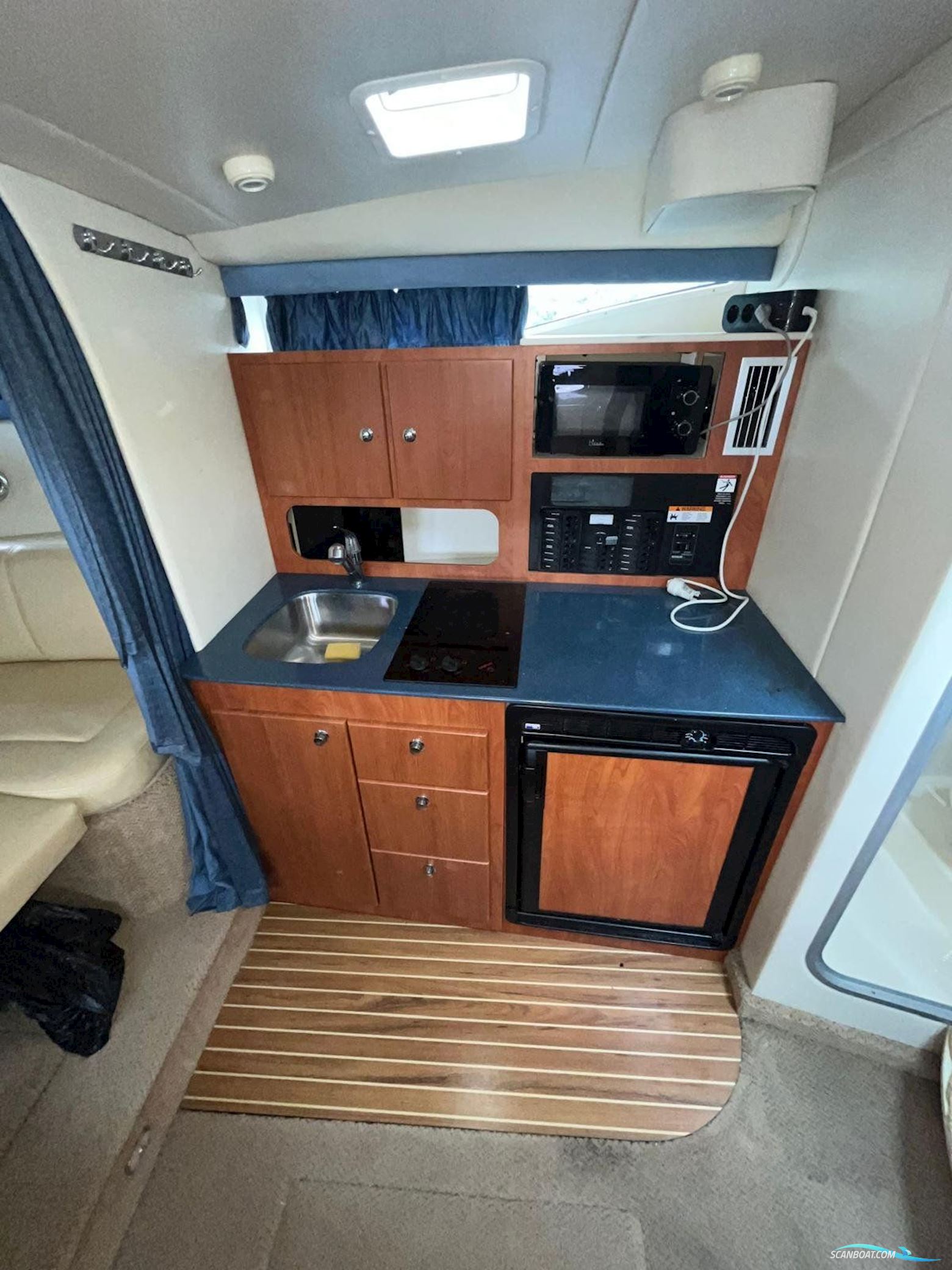 Bayliner 325