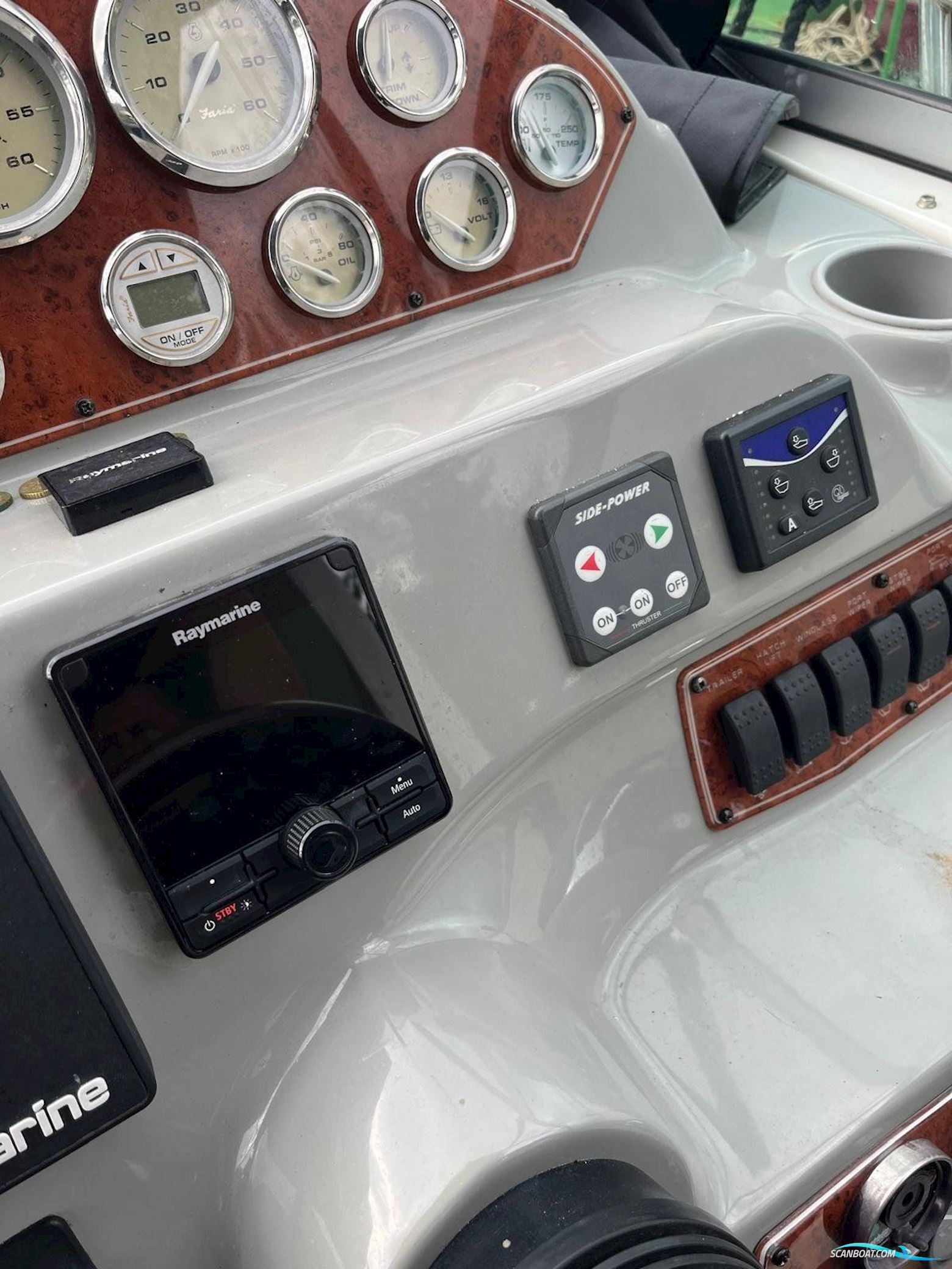 Bayliner 325