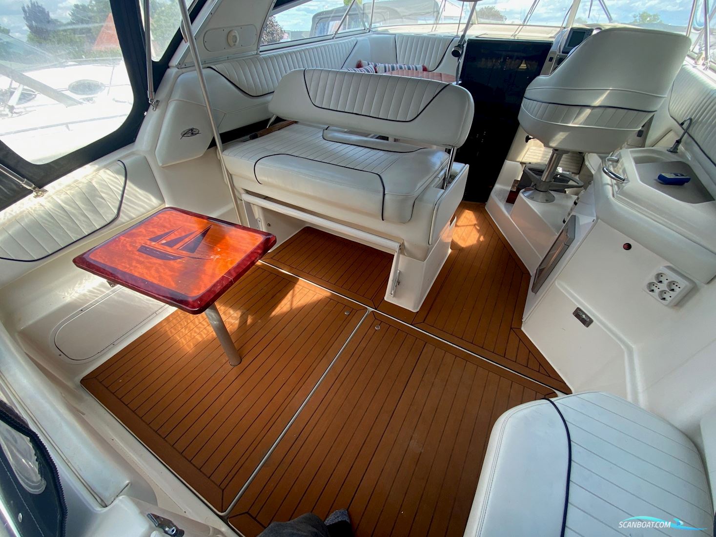 Bayliner 3255 Avanti