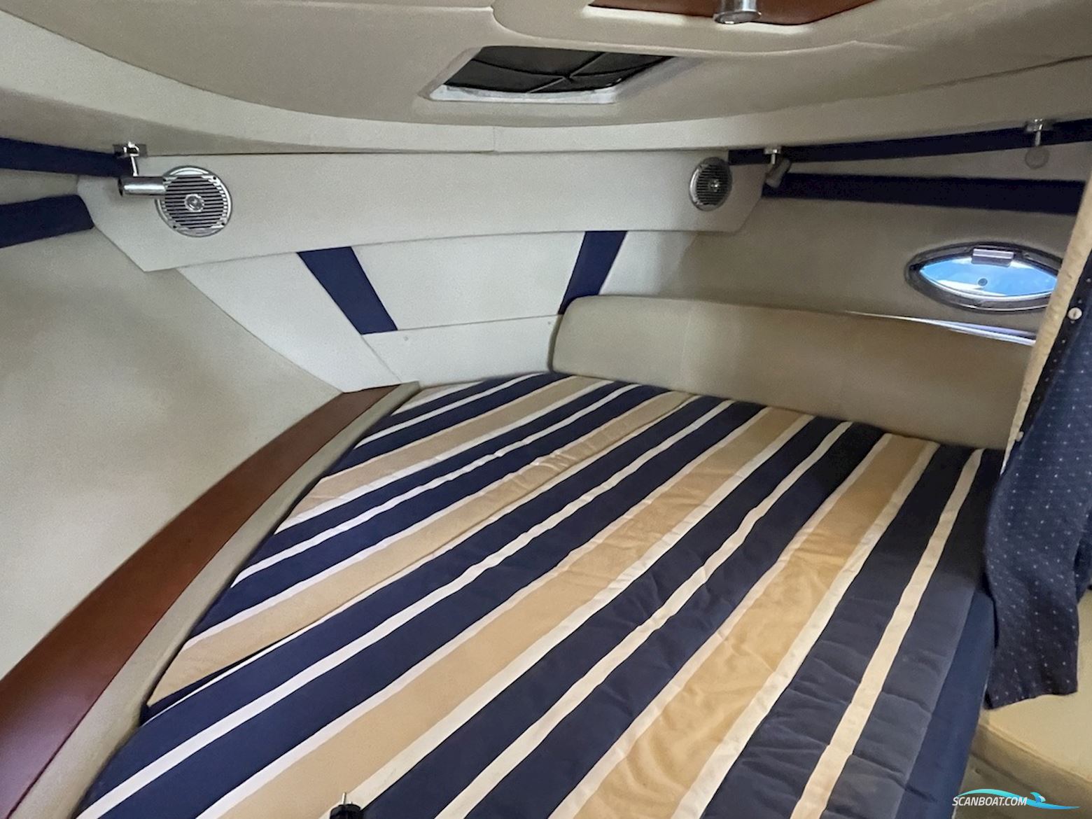 Bayliner 335 Cruiser