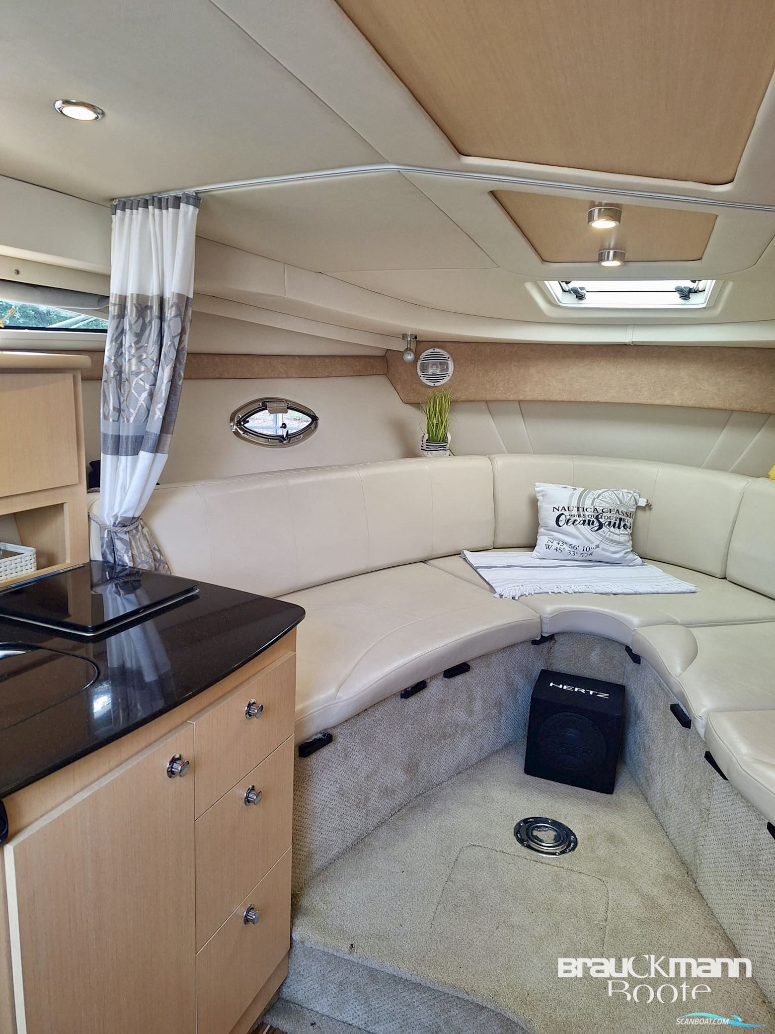 Bayliner 335