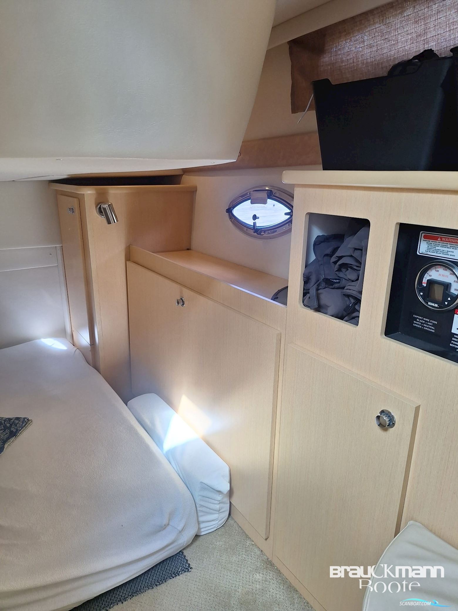 Bayliner 335