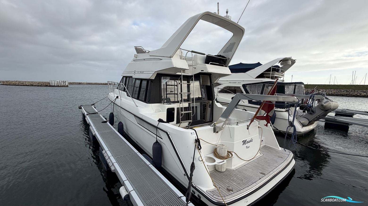Bayliner 3688 Fly