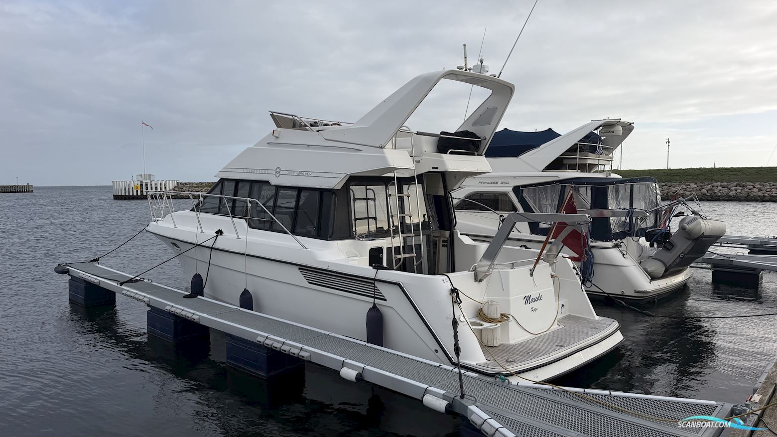 Bayliner 3688 Fly