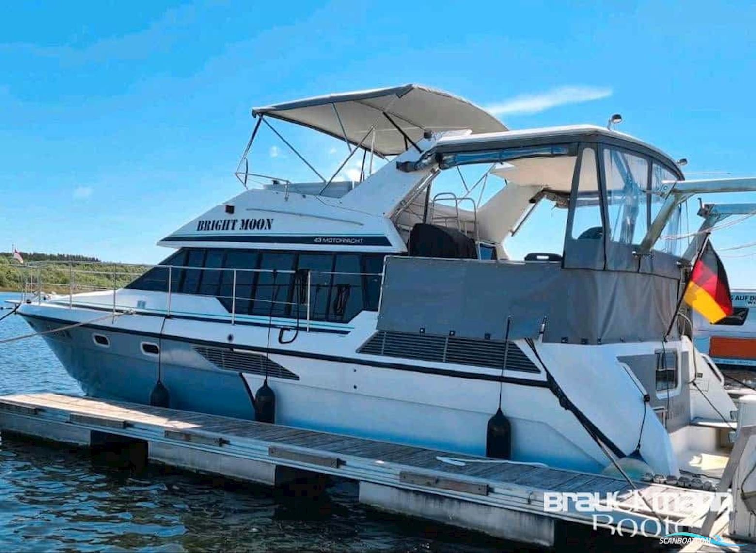 Bayliner 4387 Motorbåt 1991, med Hino motor, Tyskland