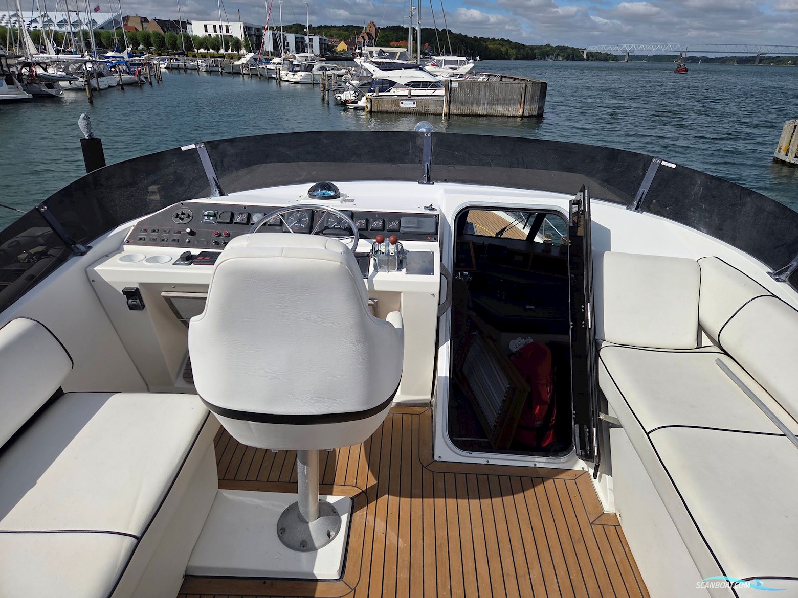 Bayliner 4588 Pilothouse