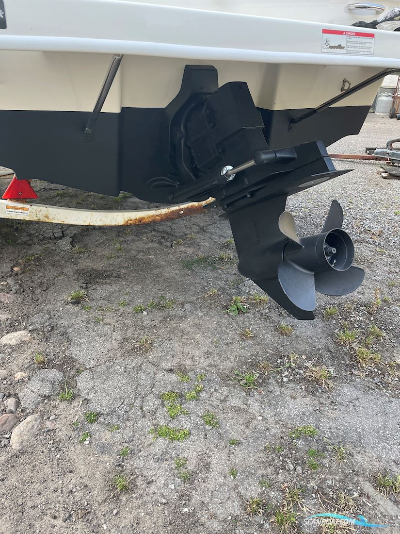 Bayliner 642 Cuddy
