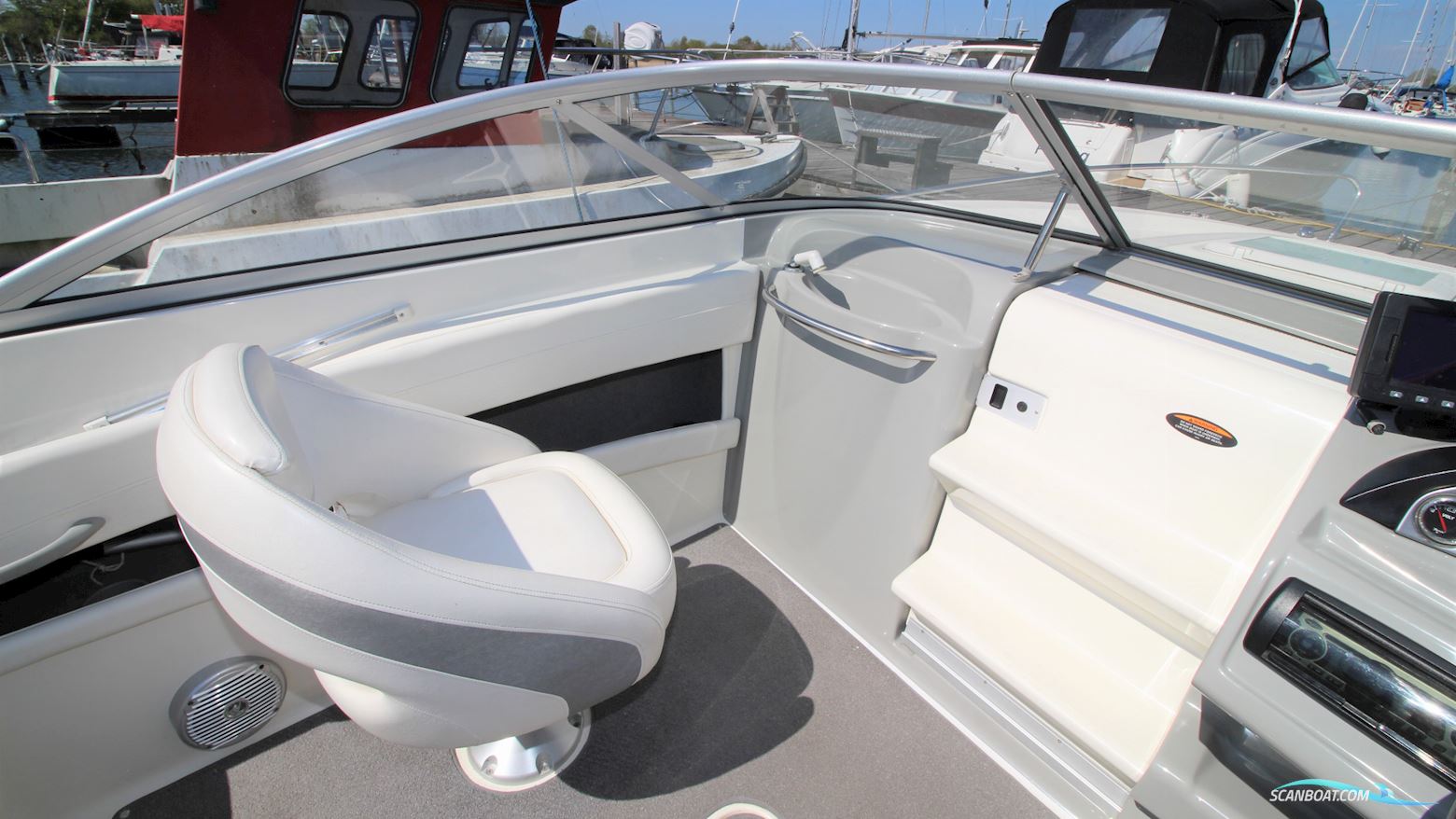 Bayliner 652 Daycruiser