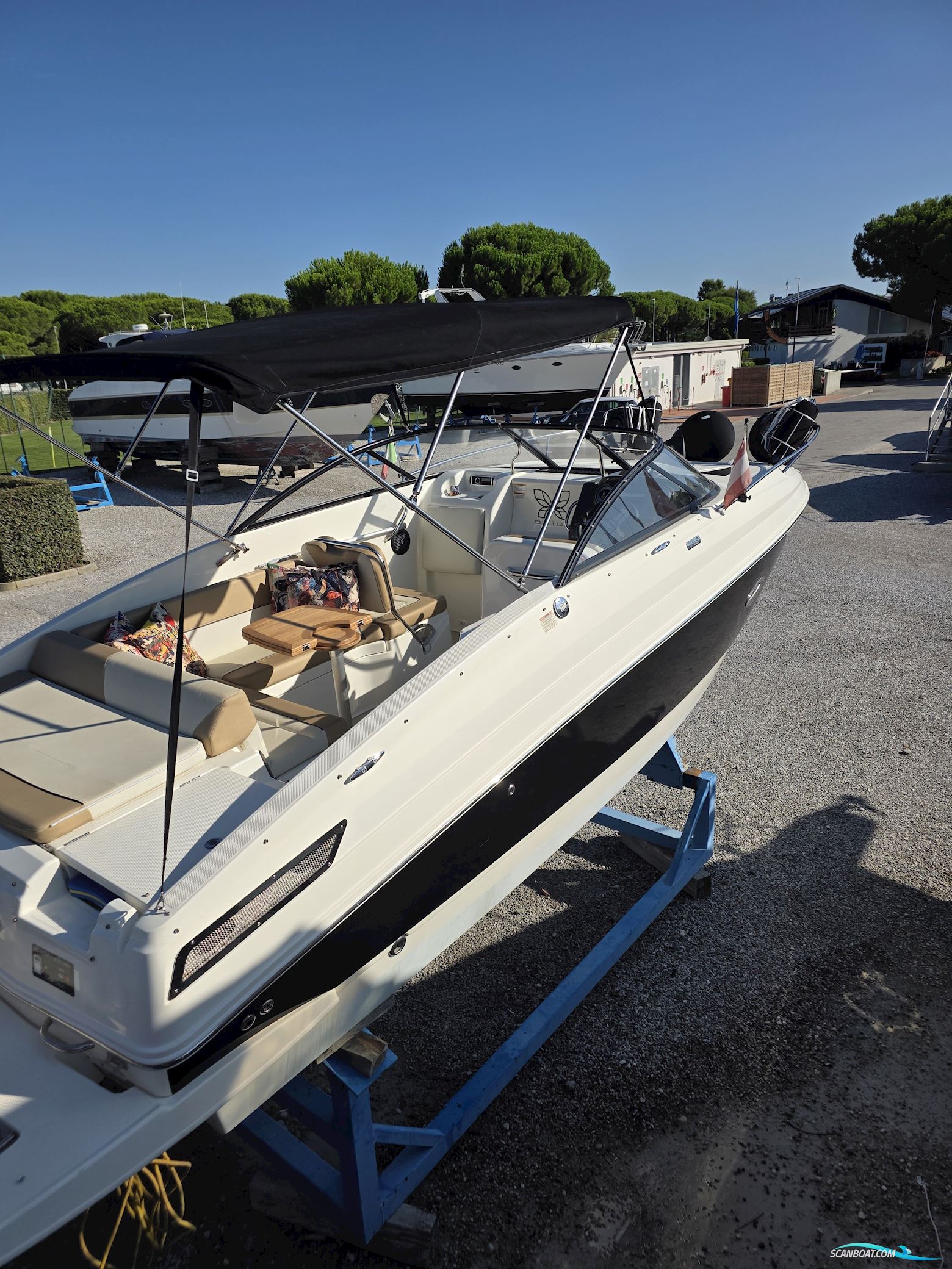 Bayliner 742CU