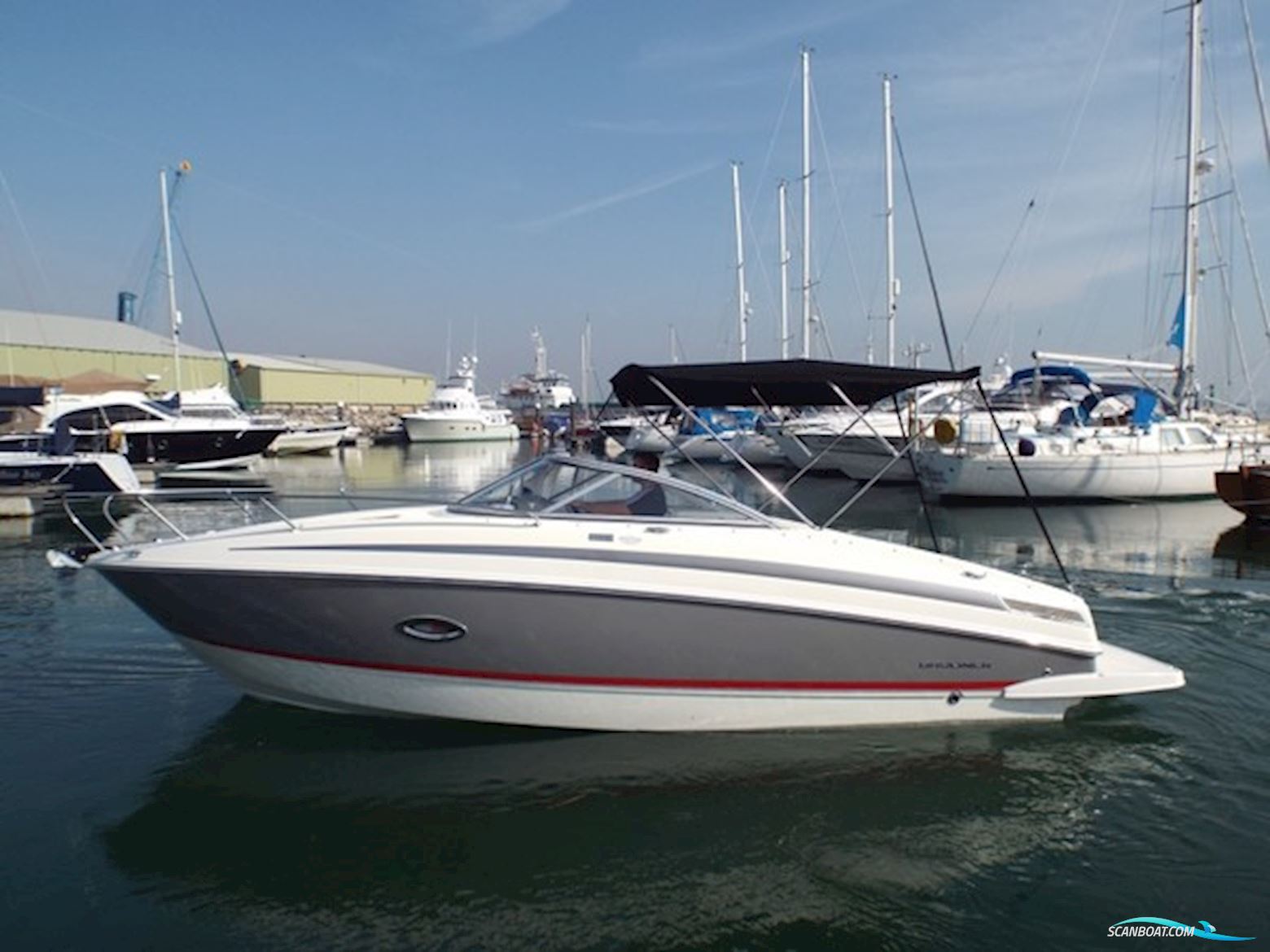 Bayliner 742R Cuddy med MerCruiser sterndrive