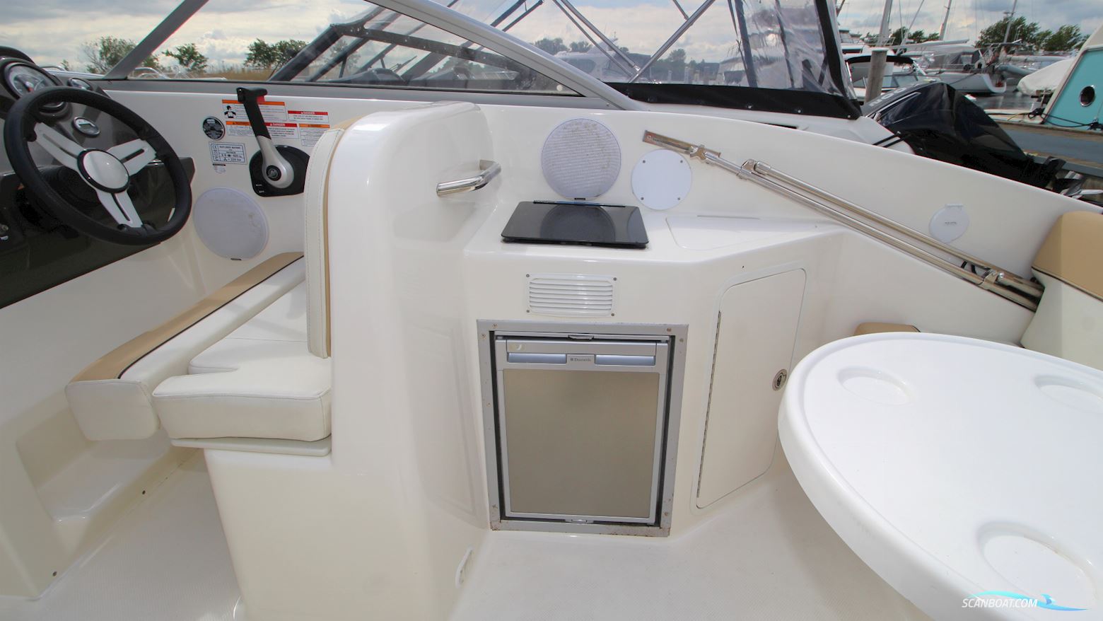 Bayliner 742R Cuddy