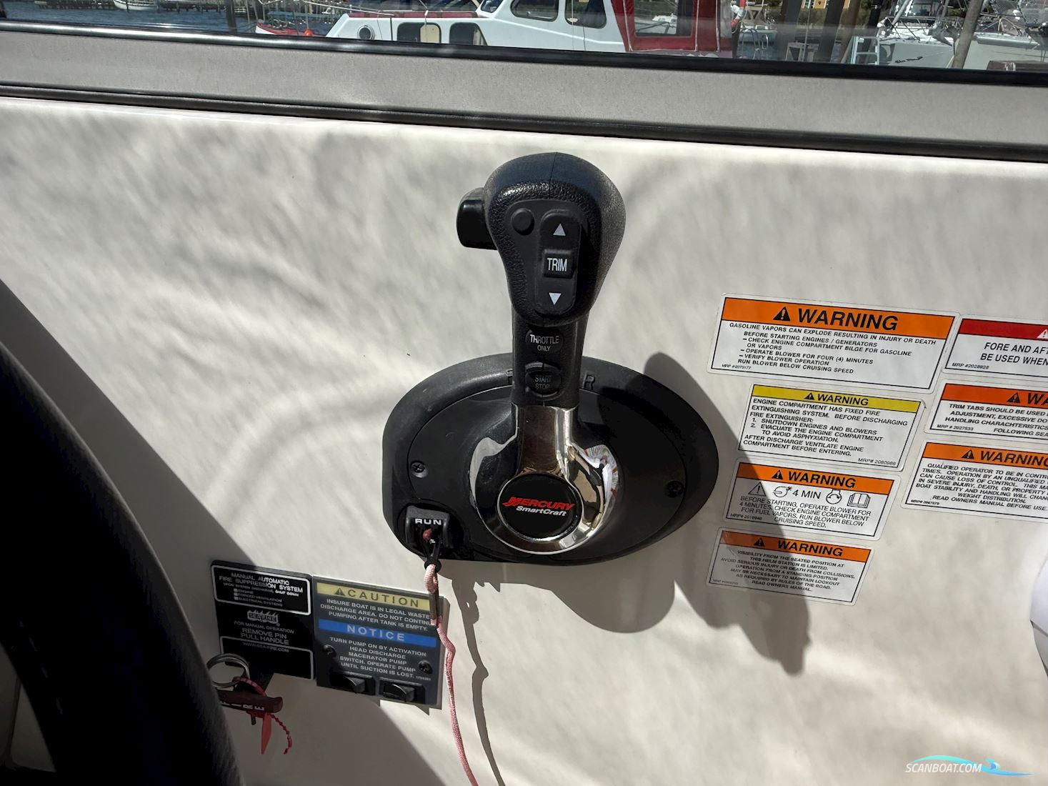 Bayliner 842