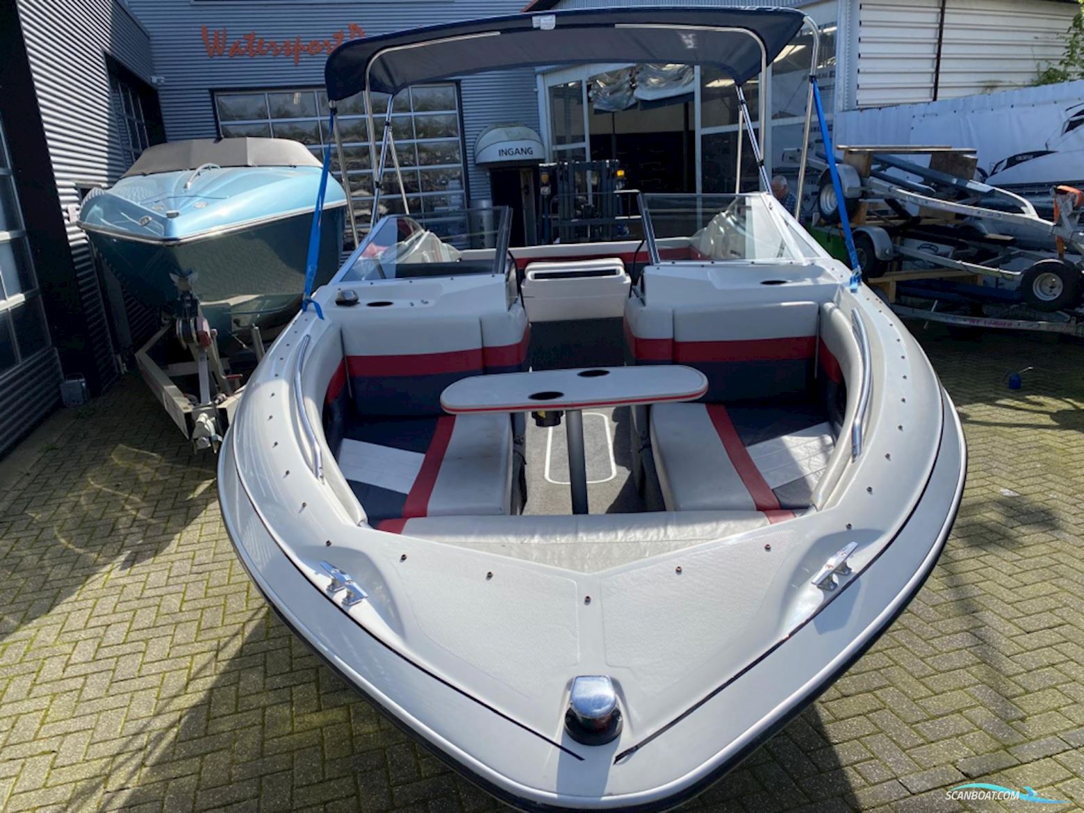 Bayliner Capri Bowrider