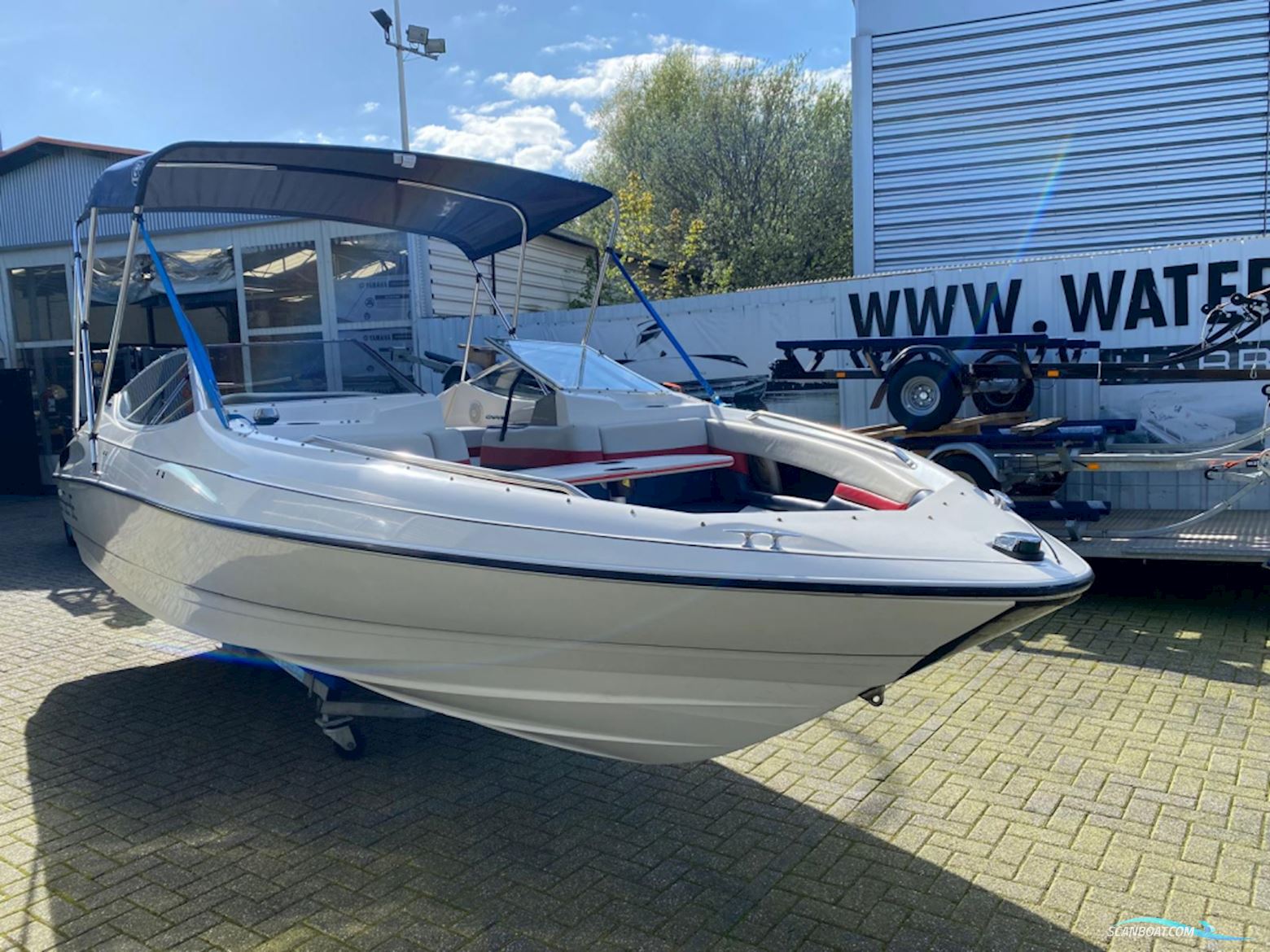 Bayliner Capri Bowrider